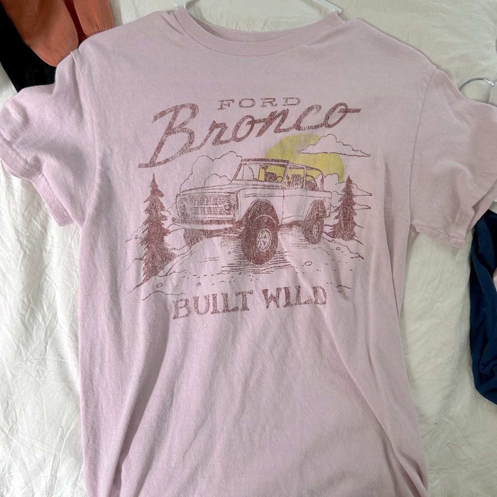 graphic tee